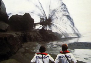 foto protesta greenpeace 1986